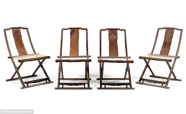 Mãn nhãn với bộ ghế gấp làm từ gỗ sưa có giá 160 tỷ đồng