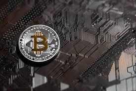 Giá bitcoin hôm nay 20/11: Giá bitcoin chính thức vượt mốc 8.000 USD