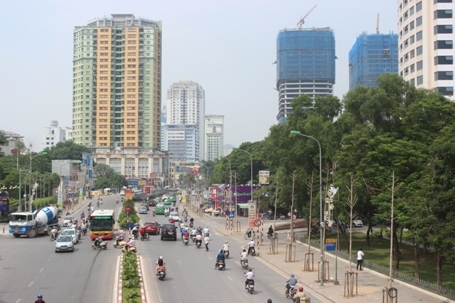 Hà Nội: Sẽ xén dải phân cách mở rộng mặt đường Nguyễn Chí Thanh
