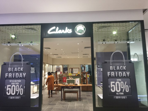 Đồ cũ, hàng tồn giảm sốc 50%, hàng mới vẫn nguyên giá trong dịp Black Friday 2017