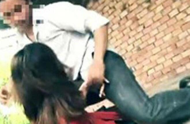 Bắt thanh niên ép cô gái trẻ vào nhà nghỉ rồi cưỡng bức