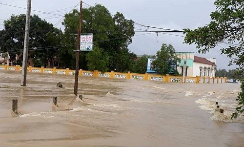 Tìm thấy thi thể người phụ nữ bị lũ cuốn ở Phú Yên