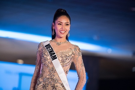Dàn mỹ nhân Việt gửi lời chúc đến Nguyễn Thị Loan trước thềm chung kết Miss Universe 2017