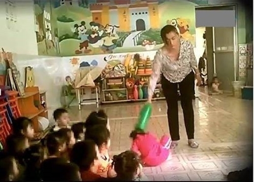 Liên tiếp các vụ bạo hành trẻ em: Làm thế nào để trẻ được an toàn khi đến trường?