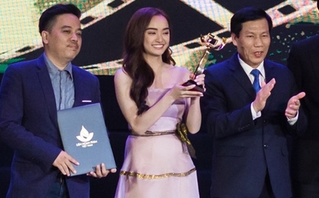 Phim “Em chưa 18” thắng lớn tại Liên hoan phim Việt Nam 2017