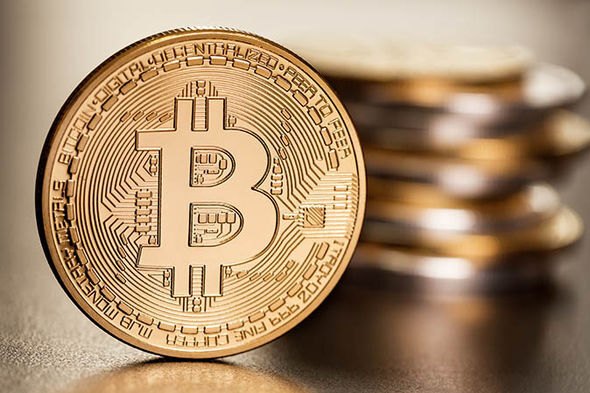 Giá bitcoin liên tục tăng, đạt mức kỷ lục 10.358 USD