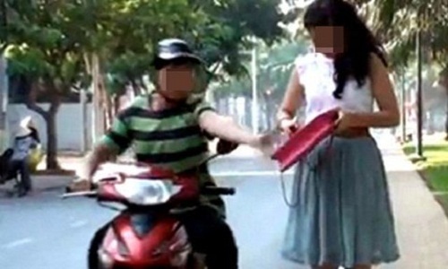 Điều tra vụ người phụ nữ bị giật túi xách chứa kim cương ở Sài Gòn