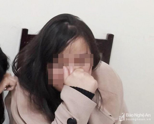 Mánh khóe dụ sinh viên bán dâm của tú bà 22 tuổi