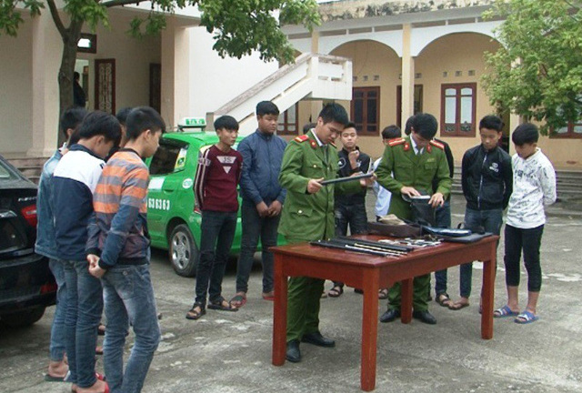Ngăn chặn kịp thời nhóm học sinh mang hung khí, thuê ôtô đi 