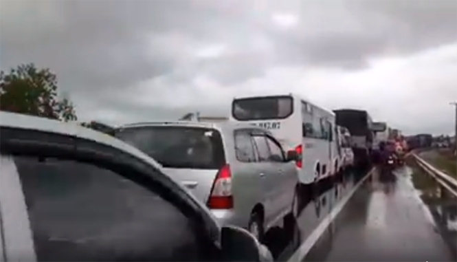 Khánh Hòa: Tài xế lại “dùng chiêu” tiền lẻ qua trạm BOT Ninh An