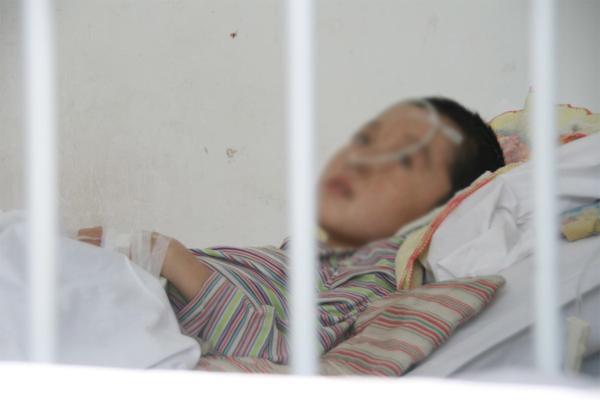 Mẹ chủ quan nghĩ con ốm vặt ai dè là viêm màng não suýt mất mạng