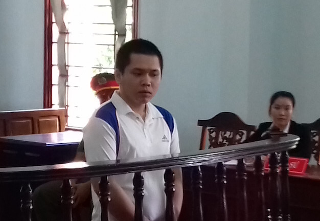 Dụ bé gái làm
