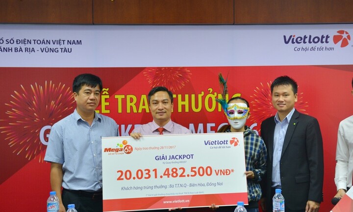 Khách hàng người Đồng Nai trúng Jackpot hơn 20 tỷ đồng chỉ sau vài tiếng mua vé