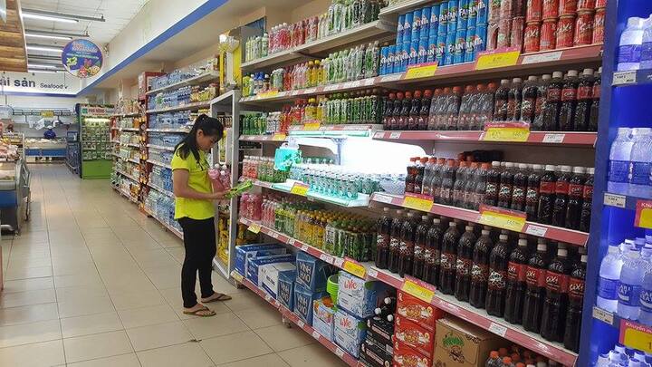 Thị trường nước giải khát thiên nhiên sôi động, người tiêu dùng 'sôi ruột'