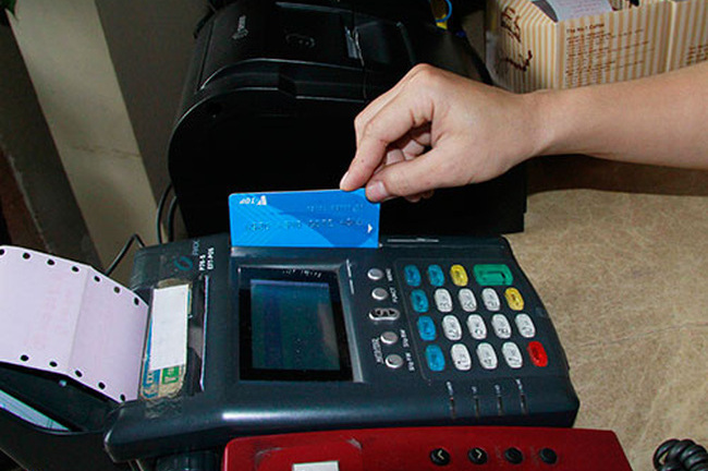 Lý do Cục thuế TP.HCM đề xuất đi ăn hàng từ 5 triệu phải quẹt thẻ thanh toán