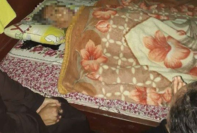 Cụ bà 90 tuổi bất ngờ sống lại đi... quét nhà khi con cháu đang lo hậu sự