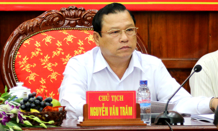 Khai man thành tích, Giám đốc sở bị thu hồi huân chương, bằng khen