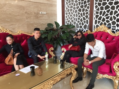 Thâm nhập đường dây hotboy phục vụ quý bà và dân đồng tính