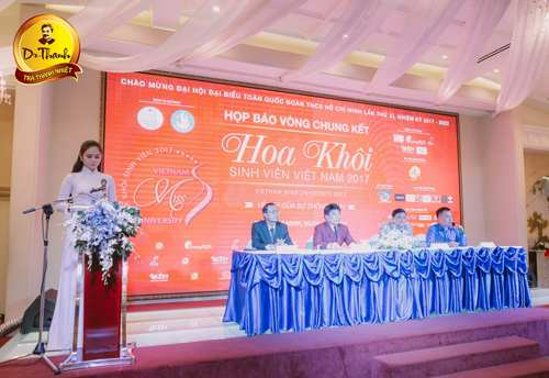 Thí sinh Hoa khôi sinh viên tươi tắn rạng ngời chuẩn bị cho đêm chung kết