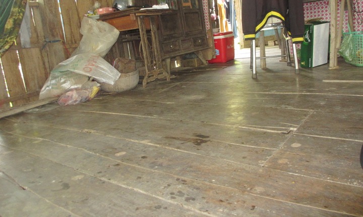 Tạm giữ hình sự kẻ sát hại vợ vì... không cho