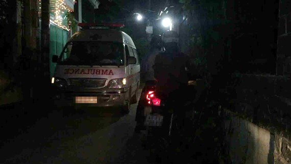 Con trai bàng hoàng phát hiện cha tử vong trong tư thế treo cổ