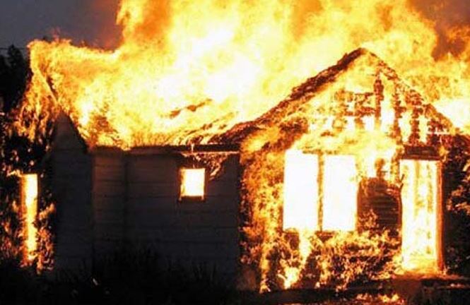 Người đàn ông bị tai biến tử vong thương tâm trong căn nhà cháy