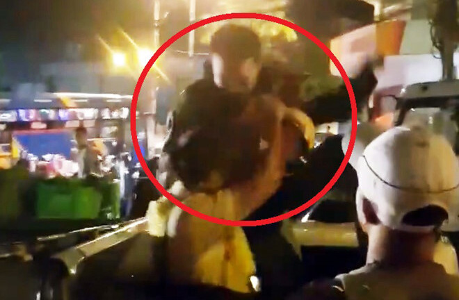 Tạm giữ tài xế hành hung CSGT khi xe tải lật