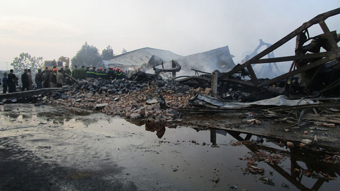 Phát hiện 1 thi thể công nhân trong vụ cháy Công ty bánh kẹo Tràng An 3