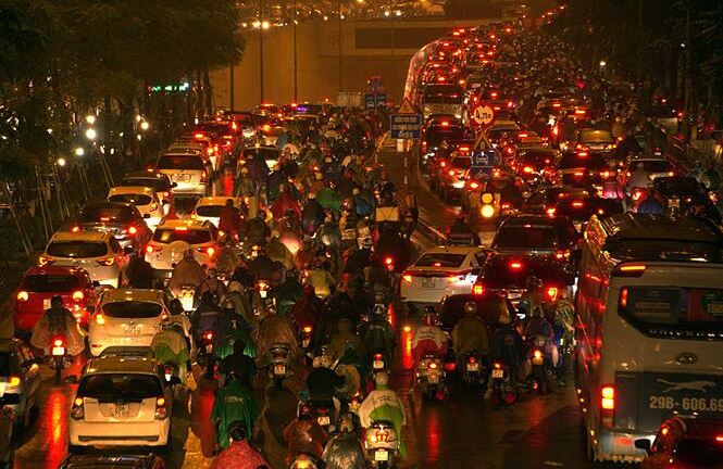 Hà Nội: Hàng ngàn người 