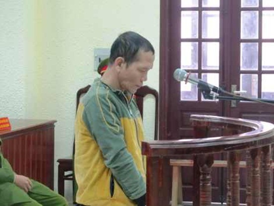 Dâm ô rồi ném bé gái 8 tuổi xuống sông, gã hàng xóm lãnh 18 năm tù