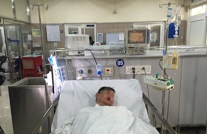 Thách nhau uống 1,5 lít rượu, bệnh nhân nguy hiểm tính mạng