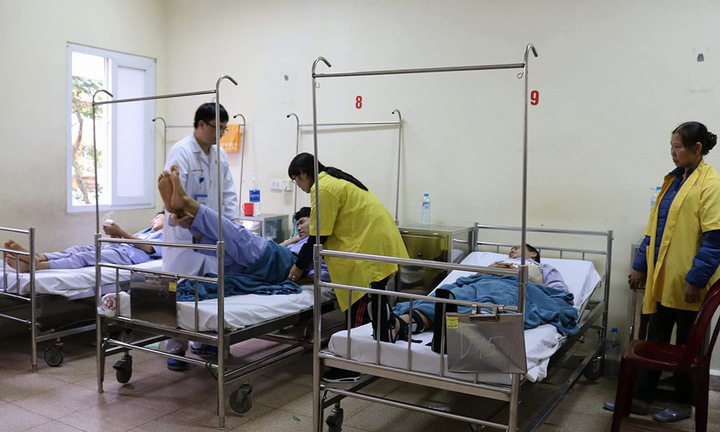 Sập giàn giáo công trình nhà ga cáp treo Yên Tử, 4 người bị thương