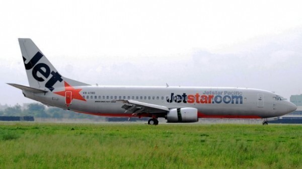 Máy bay Jetstar hạ cánh khẩn cấp xuống Nội Bài