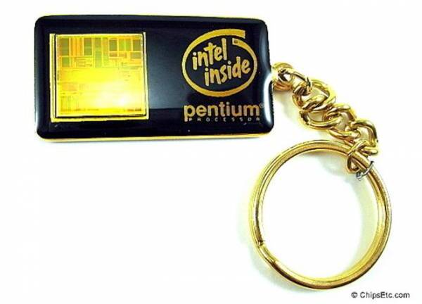 Thu hồi chíp lỗi, Intel biến thành móc chìa khóa tặng cho nhân viên