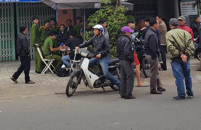 Người đàn ông 49 tuổi chết trong tư thế treo cổ tại nhà riêng