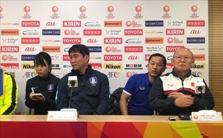 HLV Park Hang Seo tiếp thêm tự tin cho các học trò trước trận gặp U23 Hàn Quốc