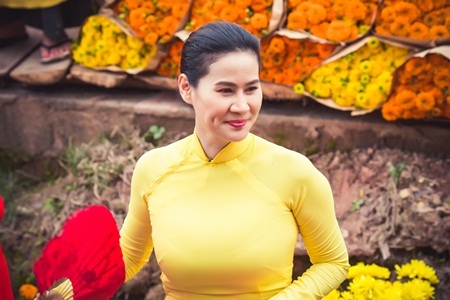 Thân Thúy Hà lần đầu tiên trải nghiệm vai diễn hài trong phim Tết