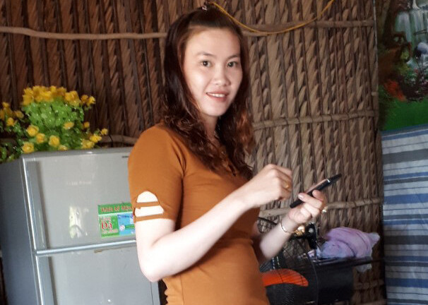 Người chồng ở miền Tây tìm kiếm vợ trẻ mất tích khi đi lễ chùa