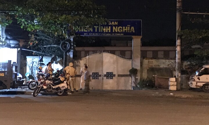 Đột kích cơ sở karaoke chuyên phục vụ khách ngoại, nhiều nữ nhân viên dương tính ma túy