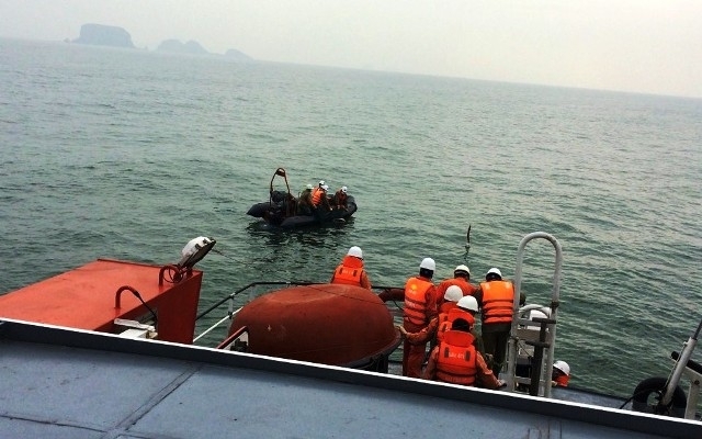 Nỗ lực tìm kiếm 13 ngư dân Thanh Hóa mất tích trên biển