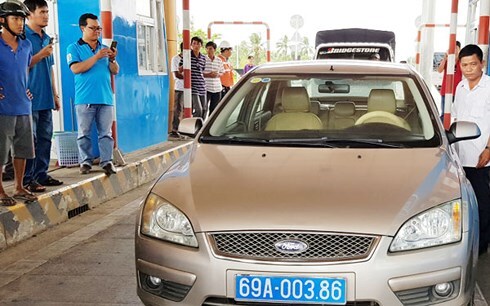 Kỷ luật tài xế xe biển xanh phản ứng BOT Sóc Trăng