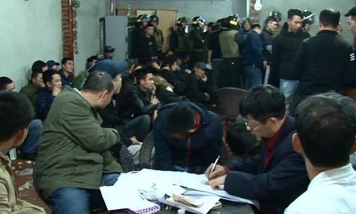 Đột kích sới bạc 