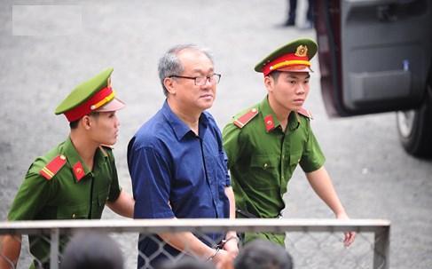 Xử đại án Phạm Công Danh: Tòa từ chối luật sư của ông Trần Bắc Hà