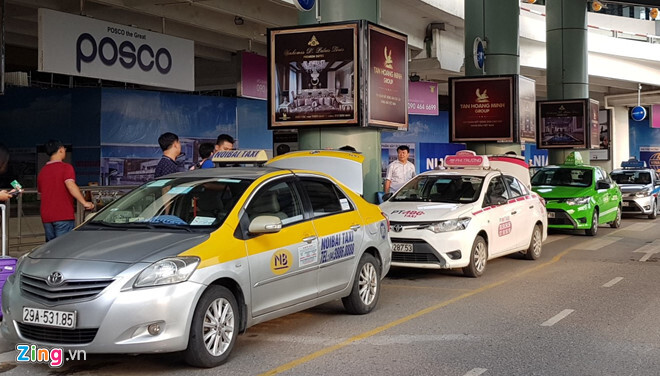 Các hiệp hội taxi “cầu cứu” Bộ GTVT vì bị đối xử bất công so với Grab, Uber