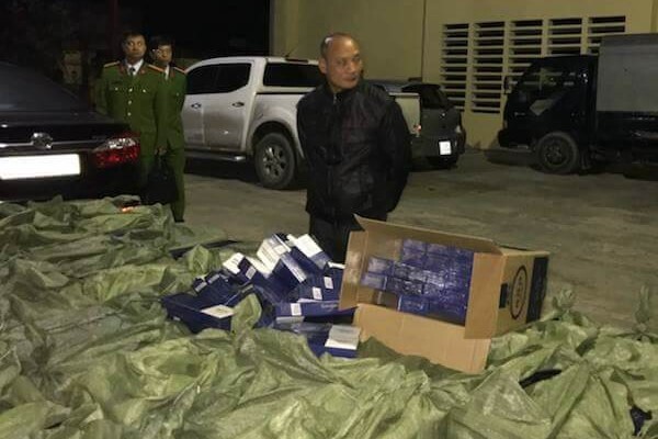 Bắt ôtô chở 55.000 bao thuốc lá lậu trị giá 1,6 tỷ đồng