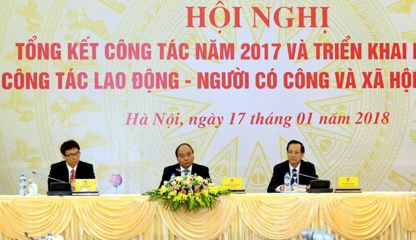 Thủ tướng Nguyễn Xuân Phúc: Cần tính lại tuổi nghỉ hưu cho hợp lý