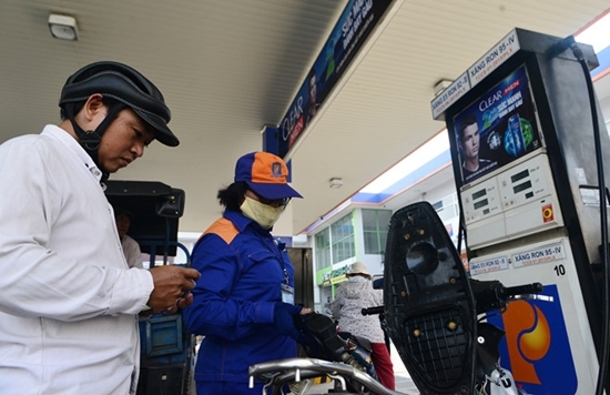 Bộ Tài chính lần đầu lên tiếng về việc quản lý giá xăng RON95