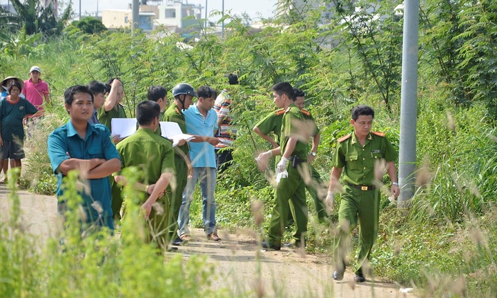 Điều tra vụ 2 thanh niên đi xe máy bị chém thương vong ở Sài Gòn