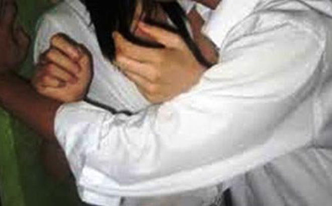 Khởi tố gã trai làm 