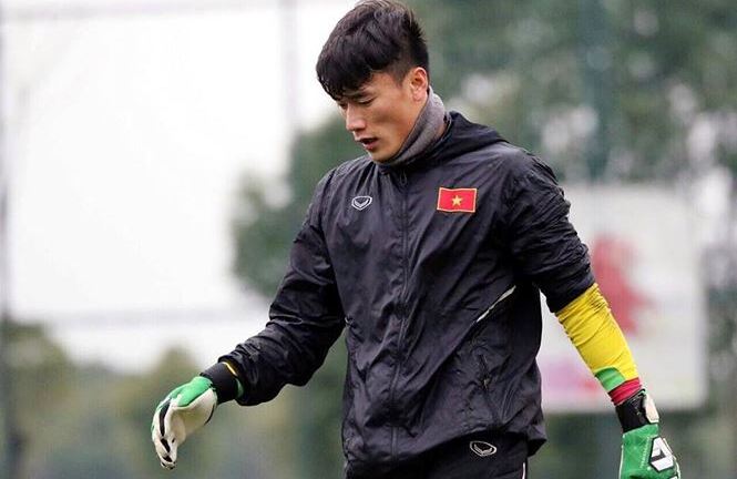 Thủ môn Tiến Dũng tiết lộ bí quyết đặc biệt khi bắt penalty